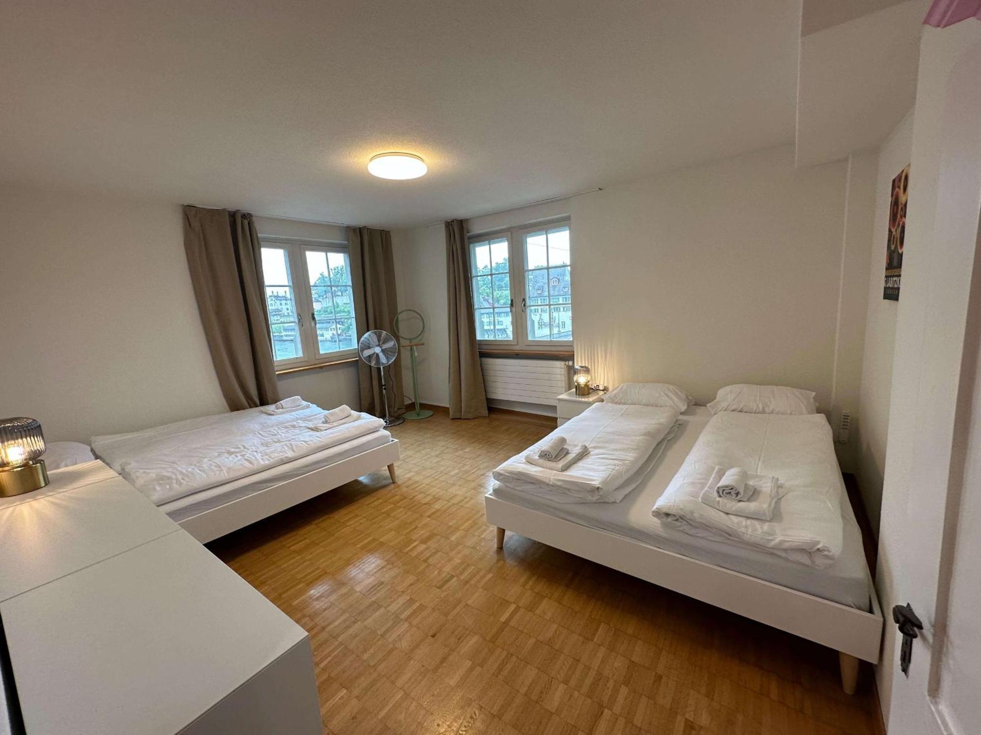 Hitrental Limmatquai Apartment Zürich
